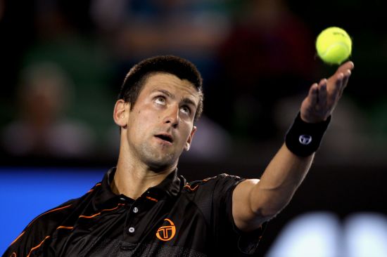 身着简洁运 身着简洁运