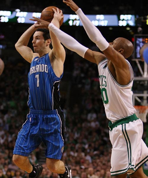 探讨着如何 探讨着如何